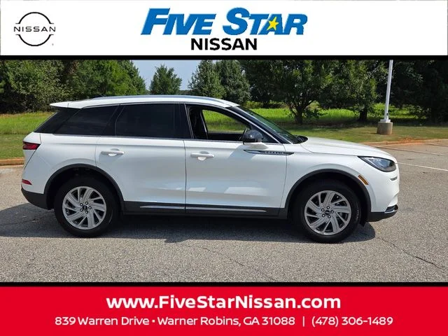 Used 2022 White Lincoln Standard image 14