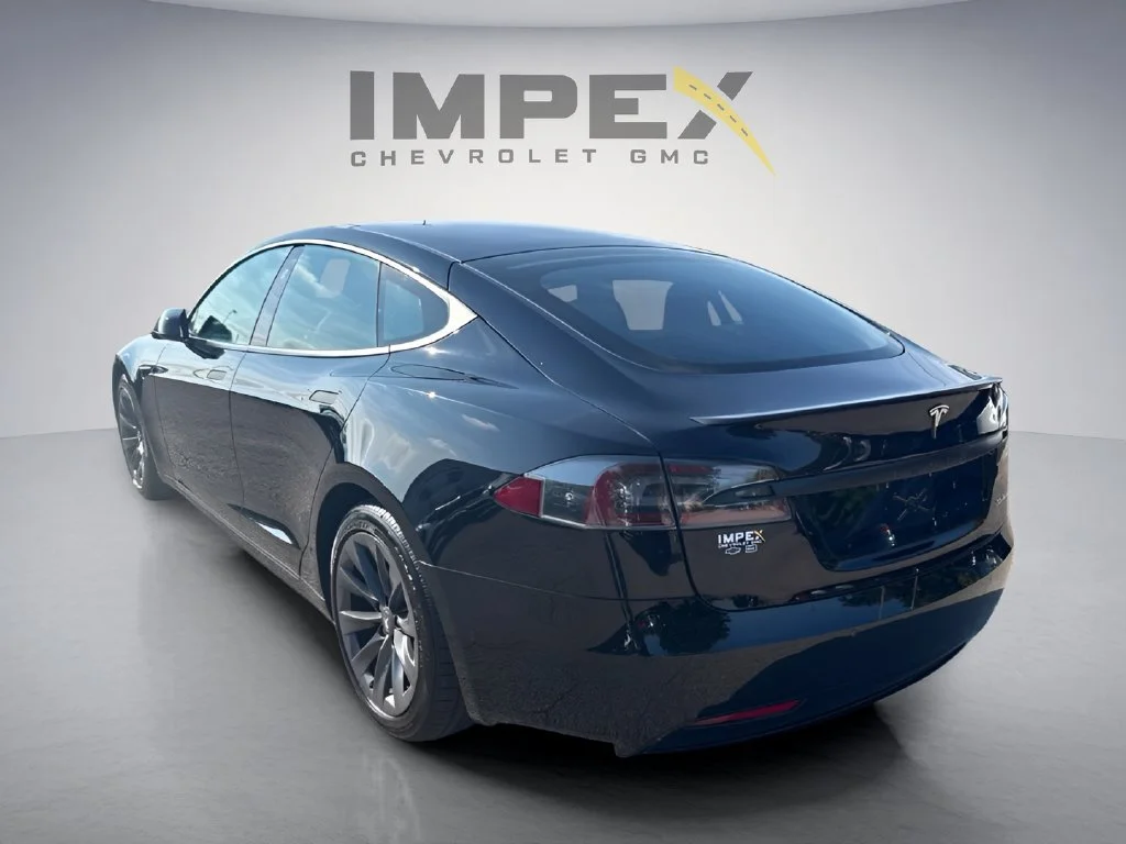 Used 2020  Tesla Performance image 3