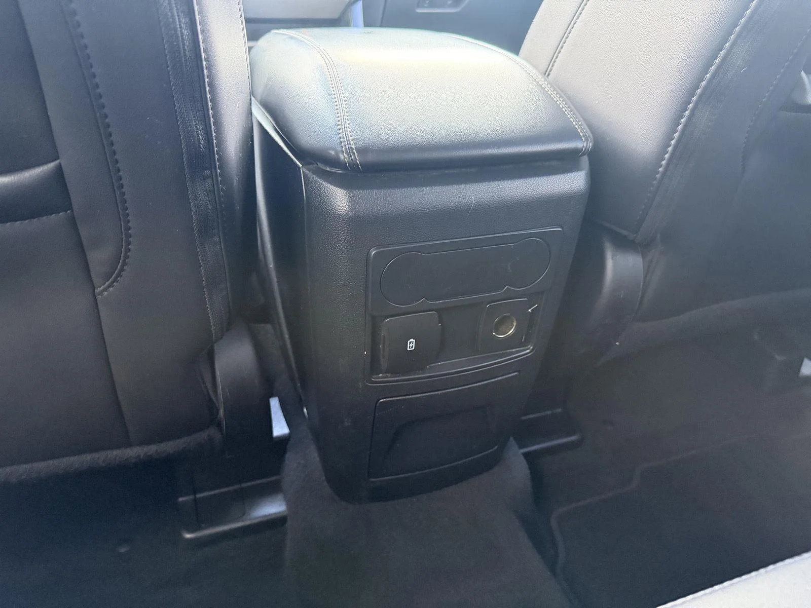 Used 2022 Iconic Silver Ford XLT image 9