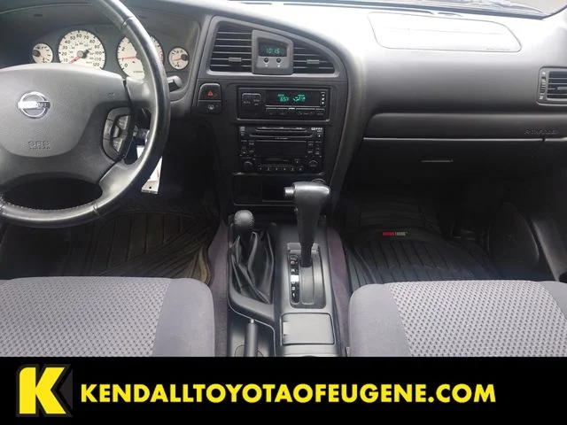 Used 2002 Silver Nissan SE image 10