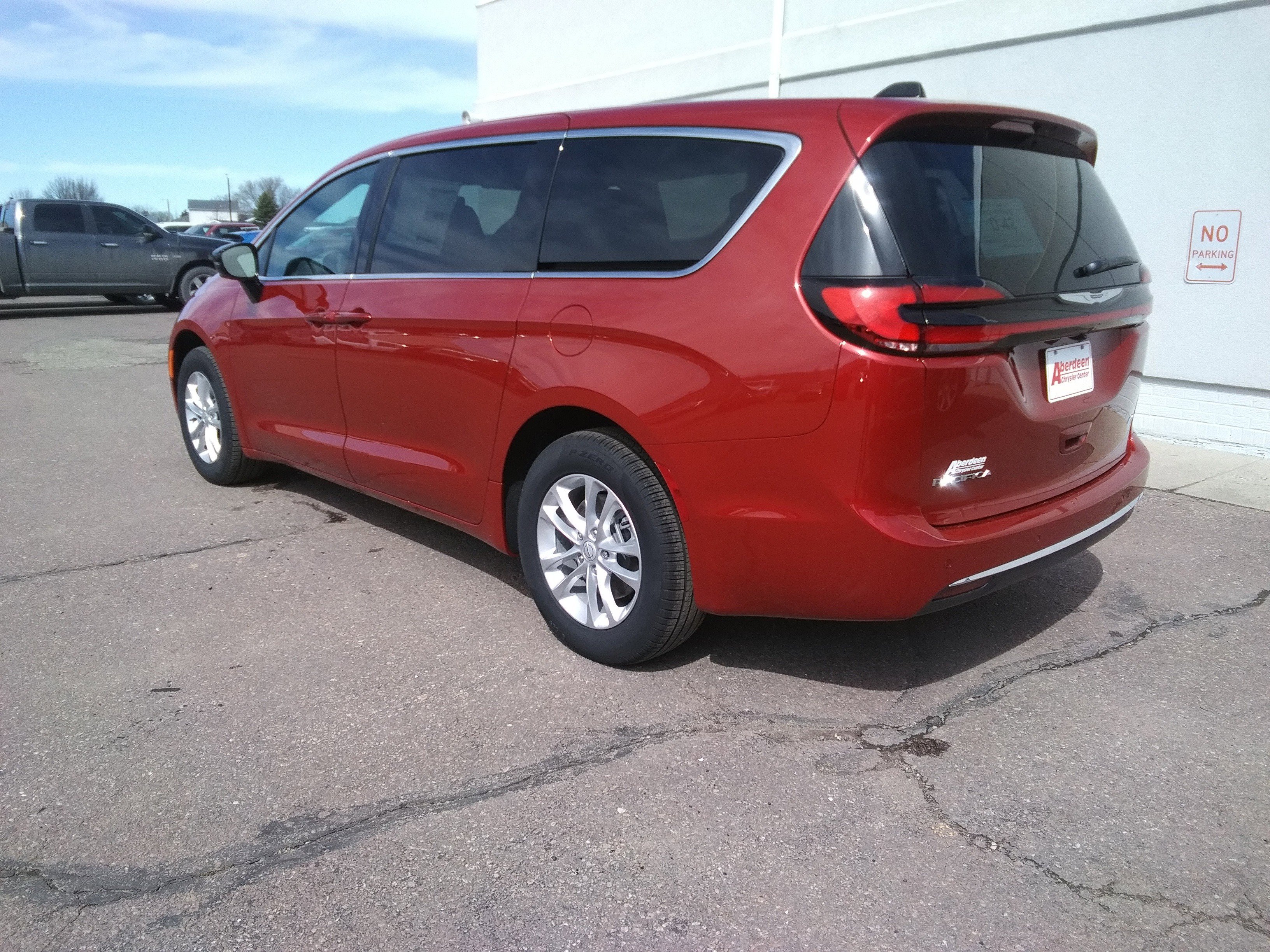 New 2026 Red Hot Pearl-Coat Exterior Paint Chrysler Select image 7