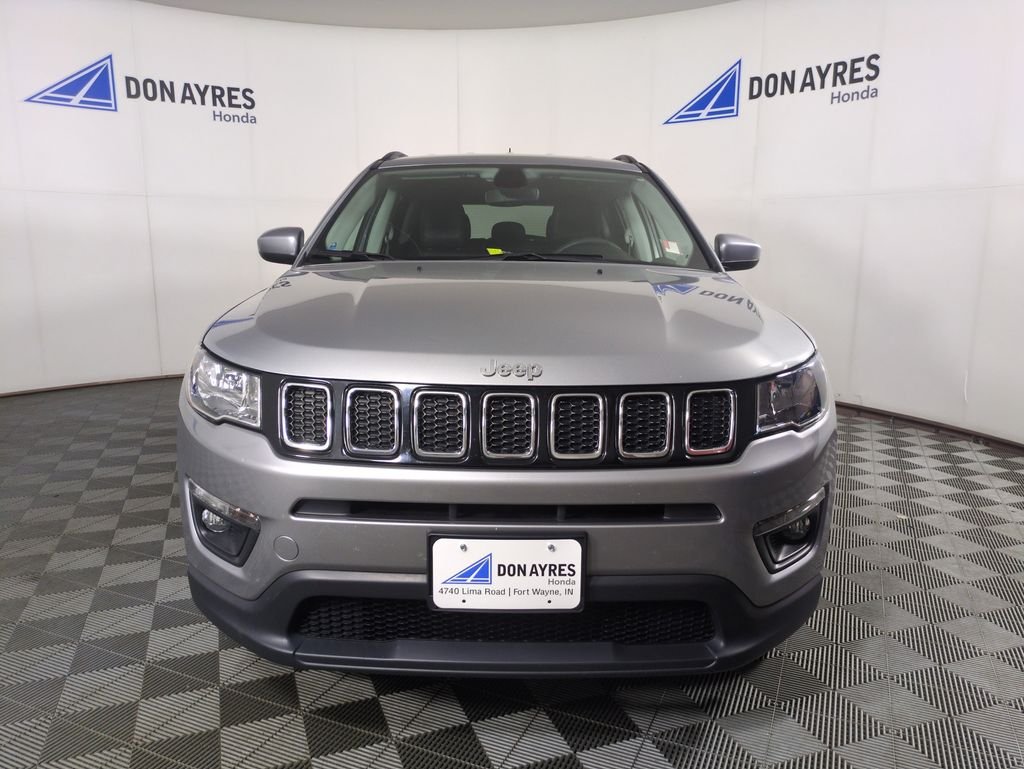Used 2021 Billet Silver Metallic Jeep Latitude image 10