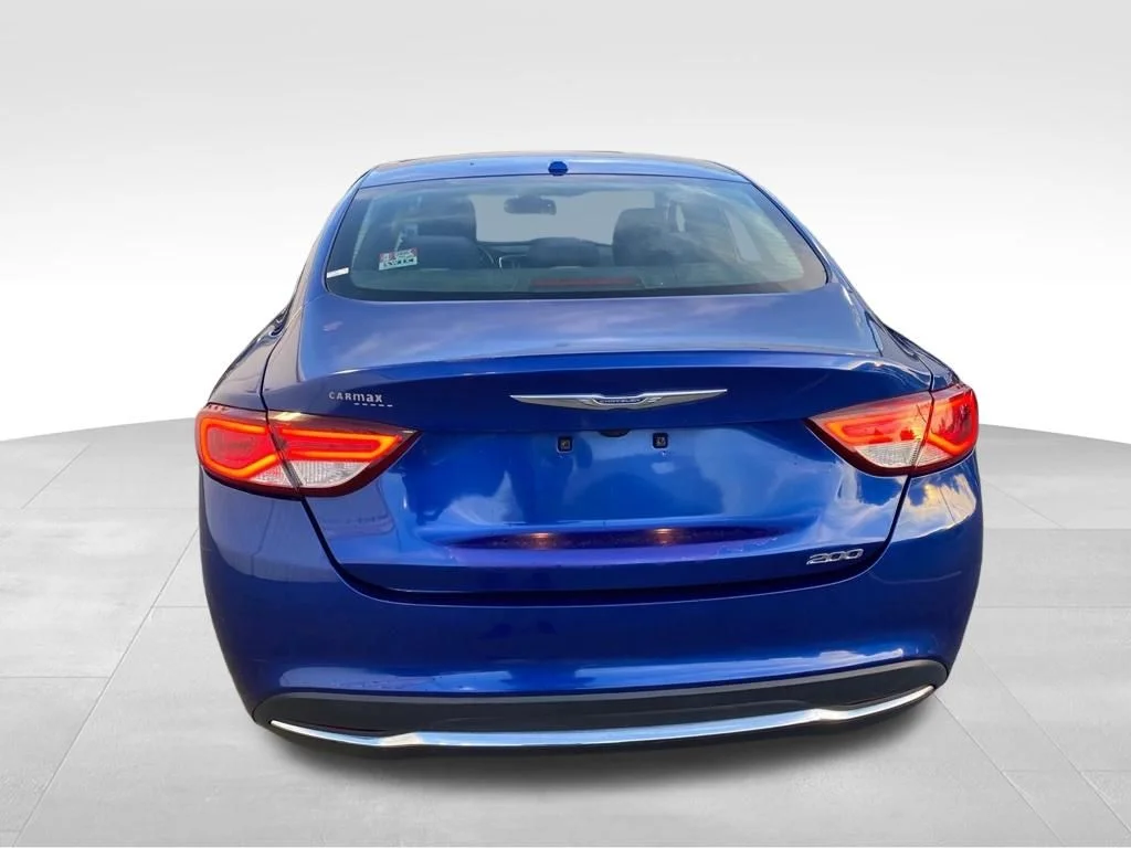 Used 2015 Blue Chrysler Limited image 22