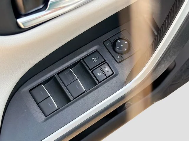 Used 2022 Silver Sky Metallic Toyota Limited image 18