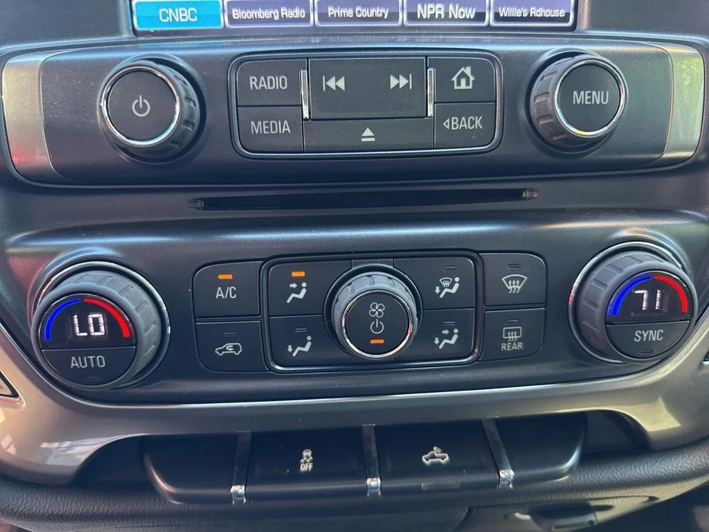 Used 2018 Red Chevrolet LT image 33