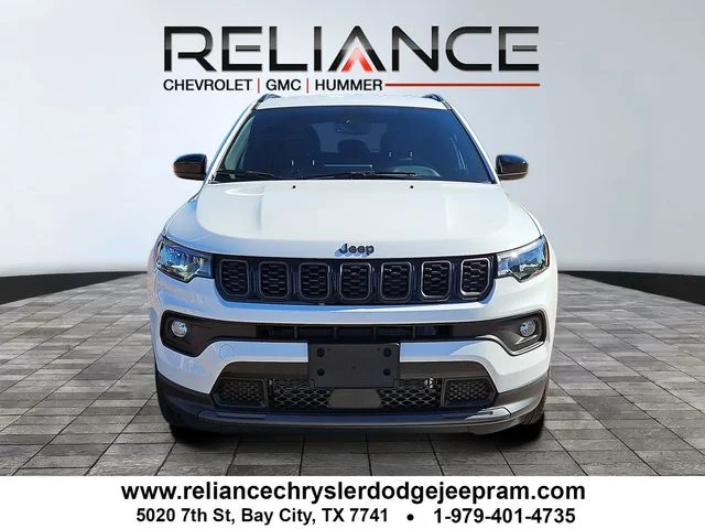 New 2026 Bright White Clear-Coat Exterior Paint Jeep Latitude image 2