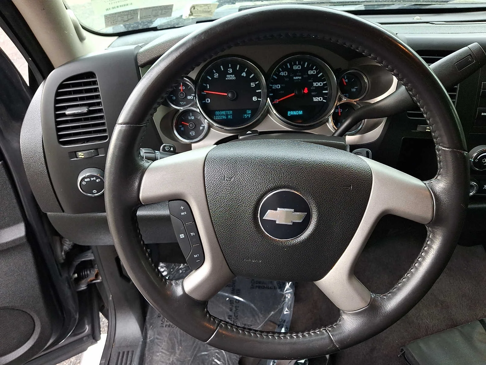Used 2010 Taupe Gray Metallic Chevrolet Xtra Fuel Economy image 18
