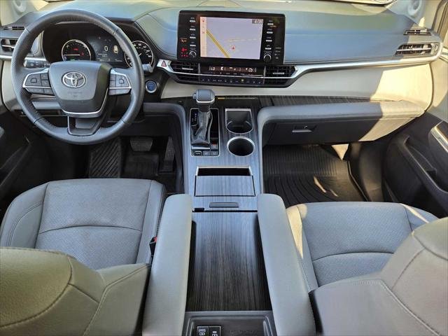 2024 Toyota Sienna Limited - Photo 16
