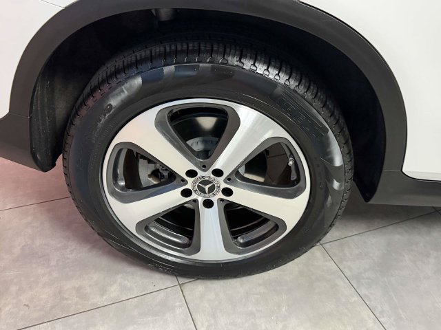 Certified Used 2022 White Mercedes-Benz GLC 300 image 8