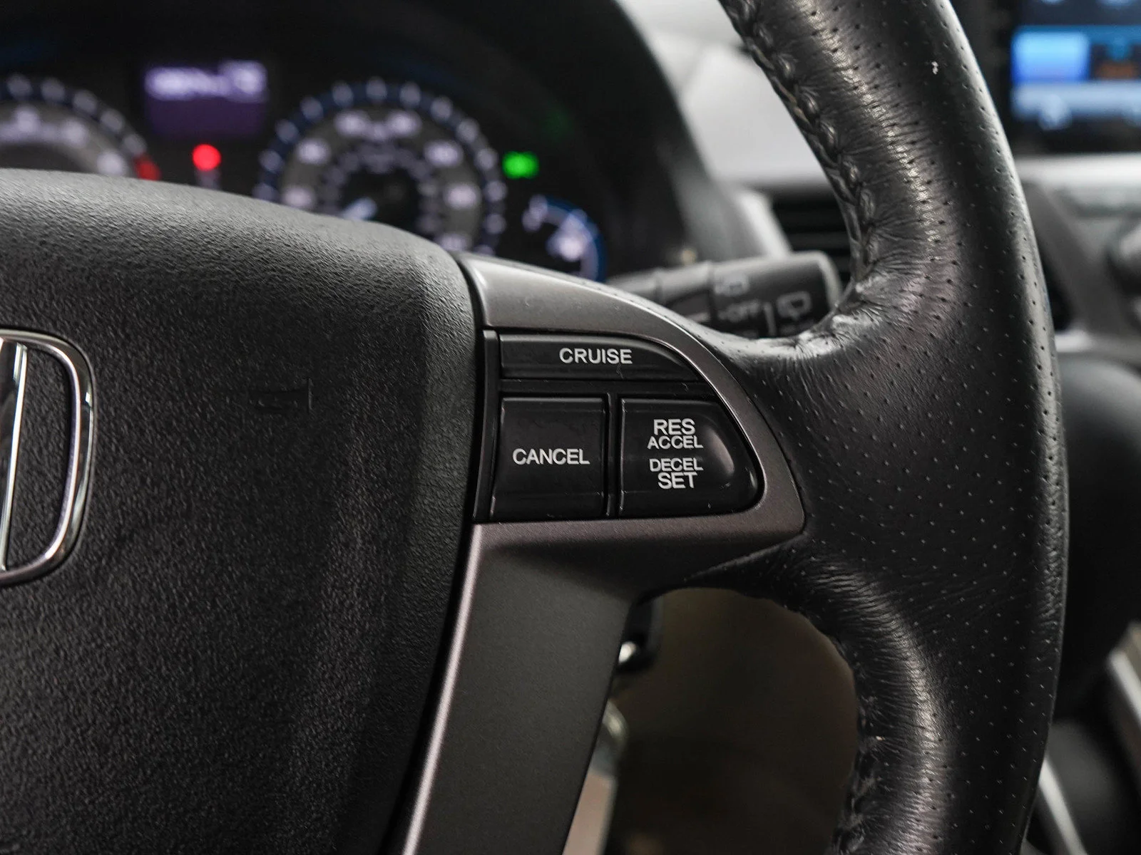 Used 2013  Honda FWD image 28