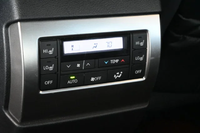 Used 2023 Black Lexus 460 image 23