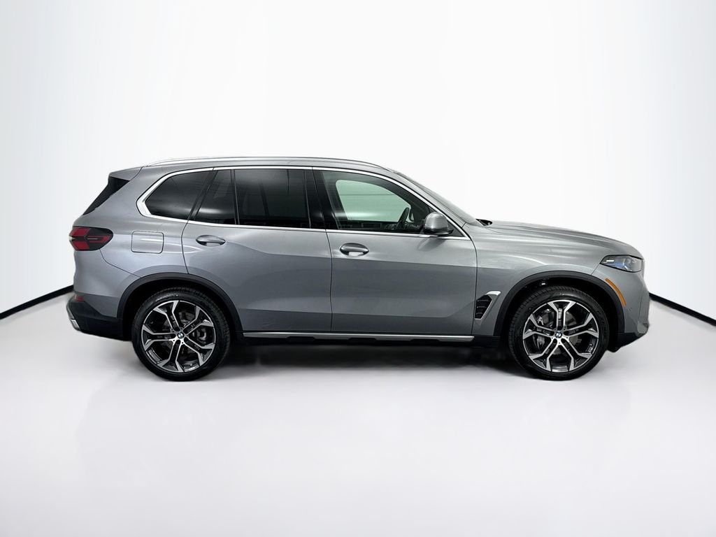 Used 2026 Gray Metallic BMW sDrive40i image 5