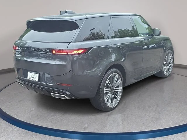 New 2026 Carpathian Grey Land Rover Dynamic SE image 5