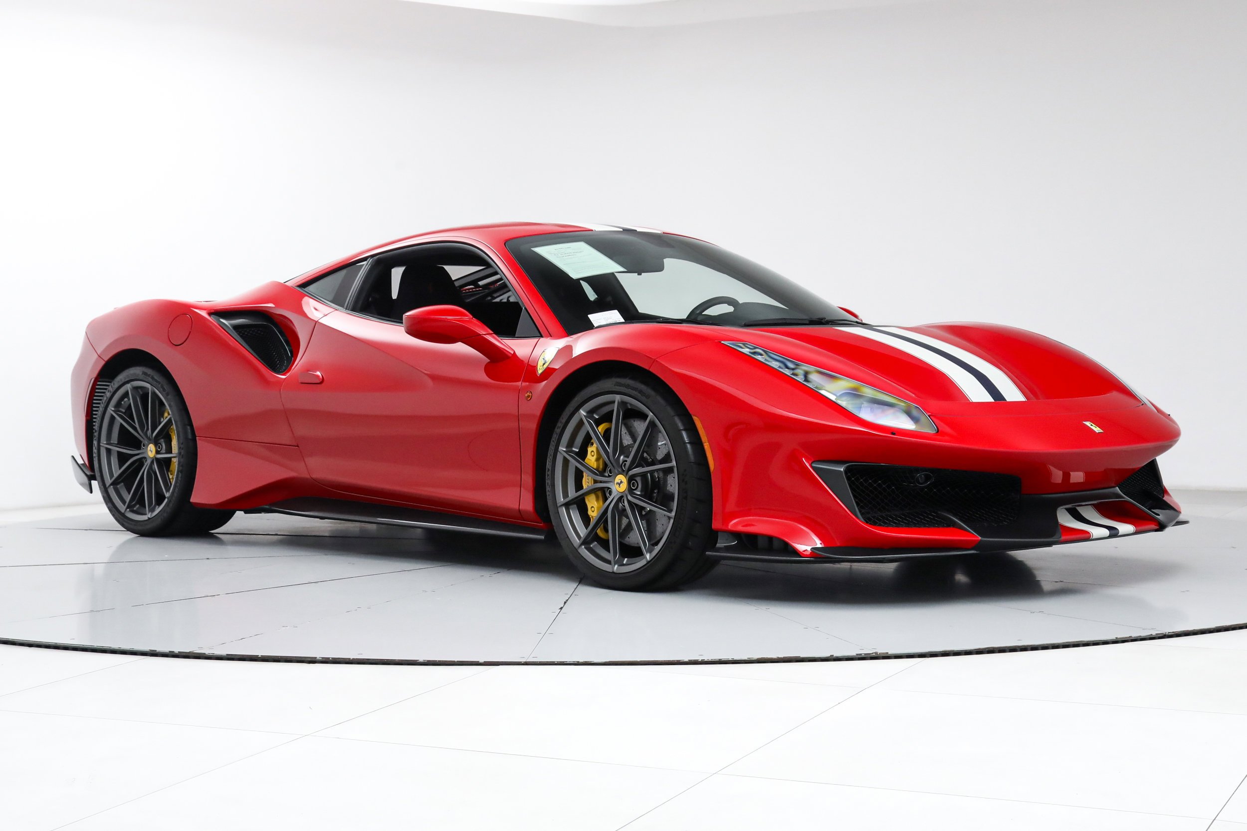 Used 2020 Red Ferrari  image 35