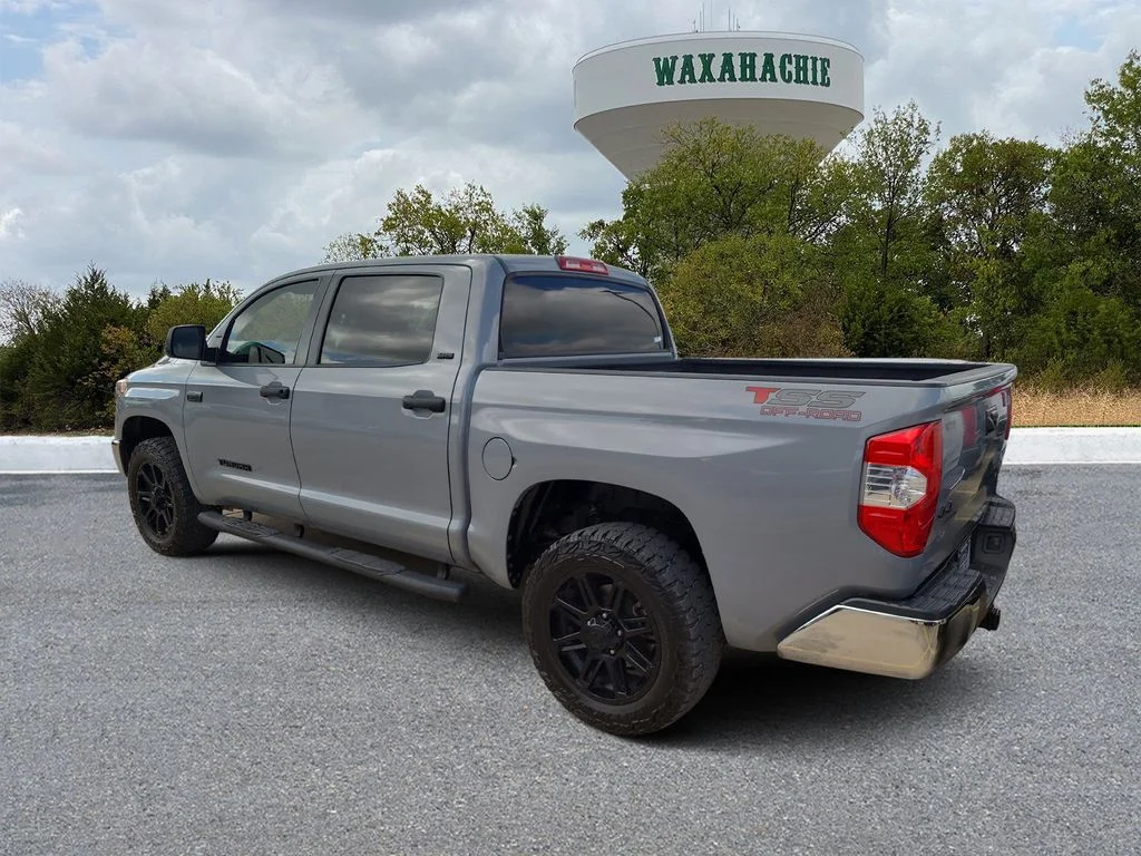 Used 2019 Gray Toyota SR5 image 5