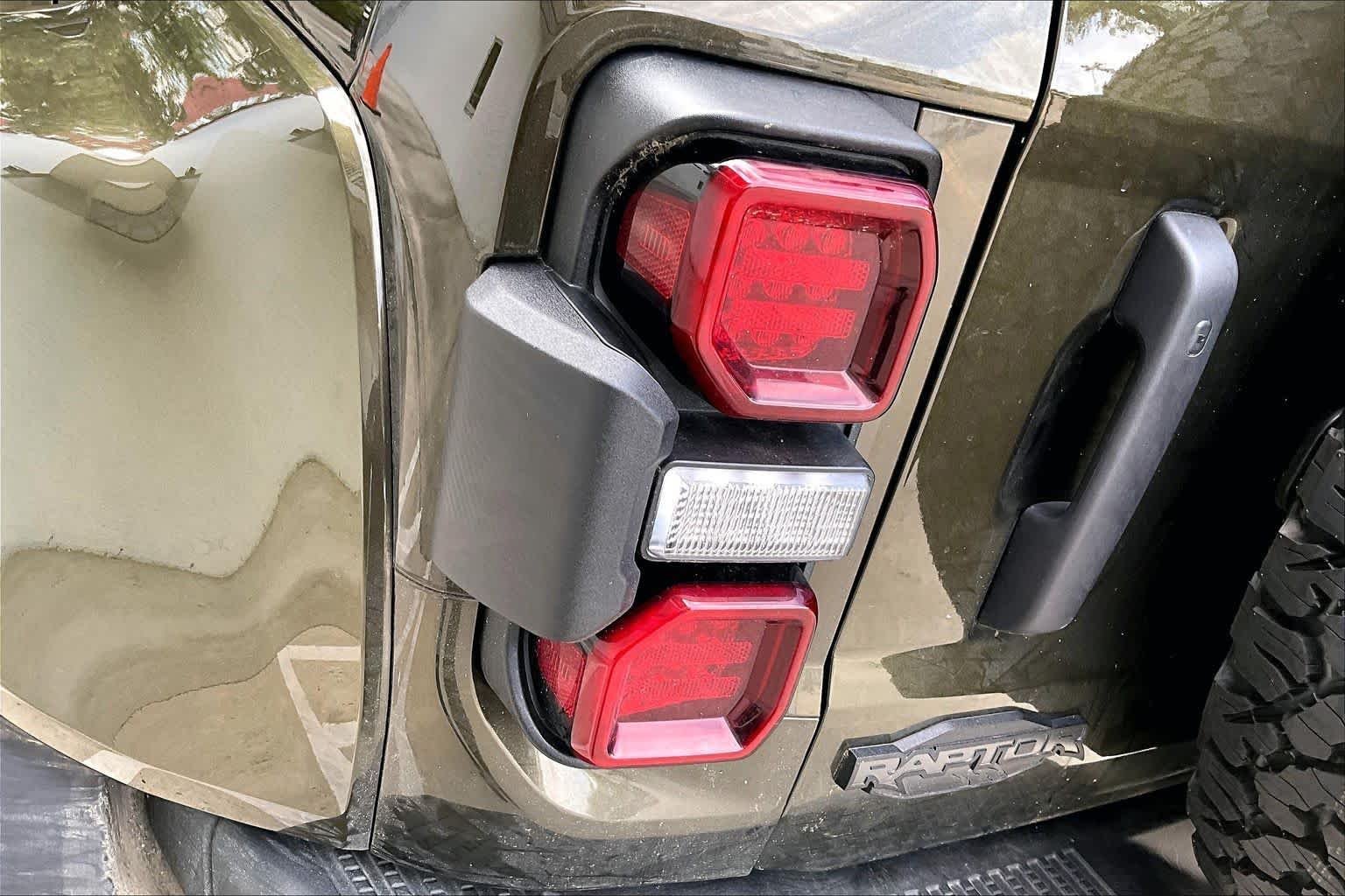 Used 2025 Shelter Green Metallic Ford Raptor image 27