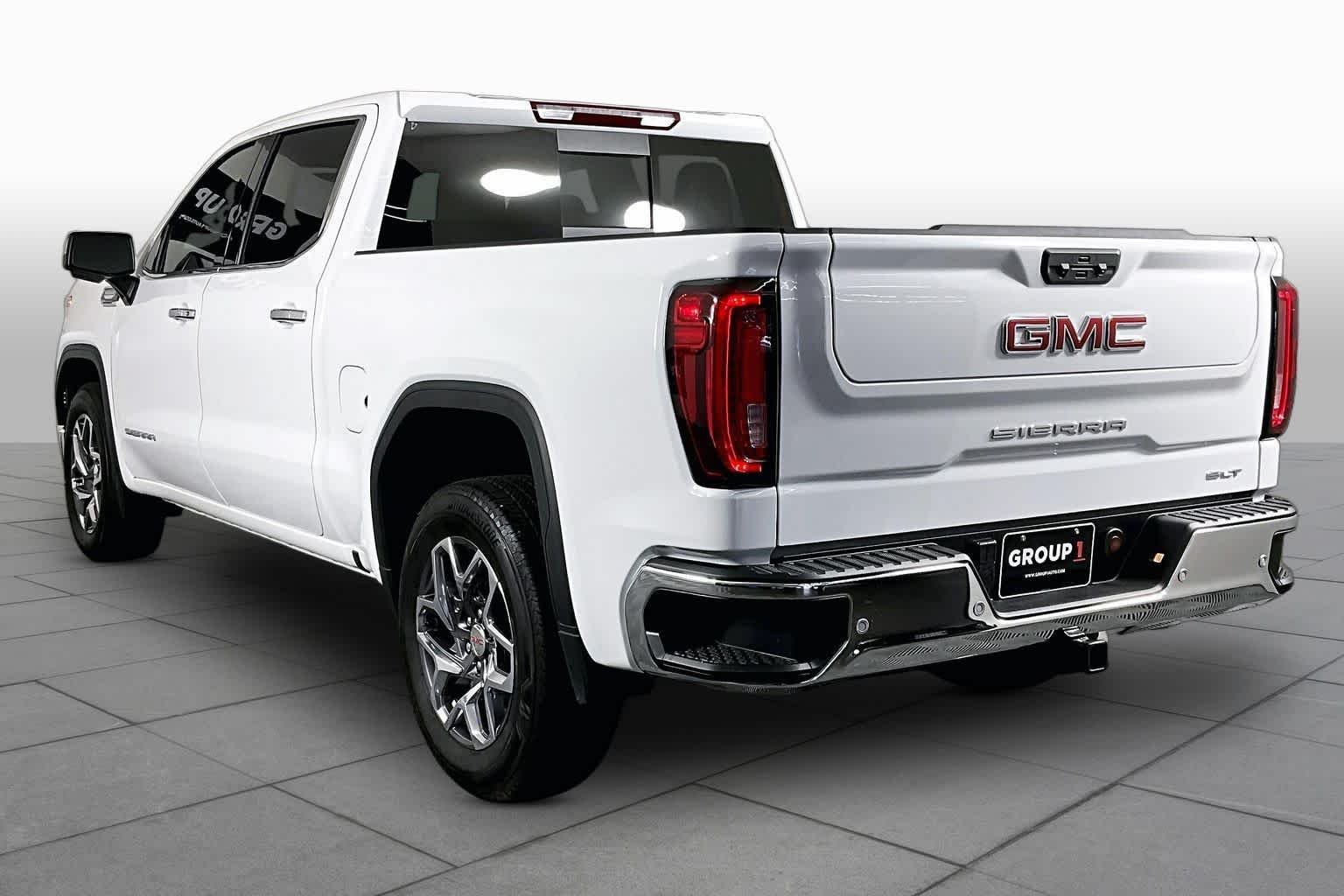 Used 2025 Summit White GMC SLT image 12
