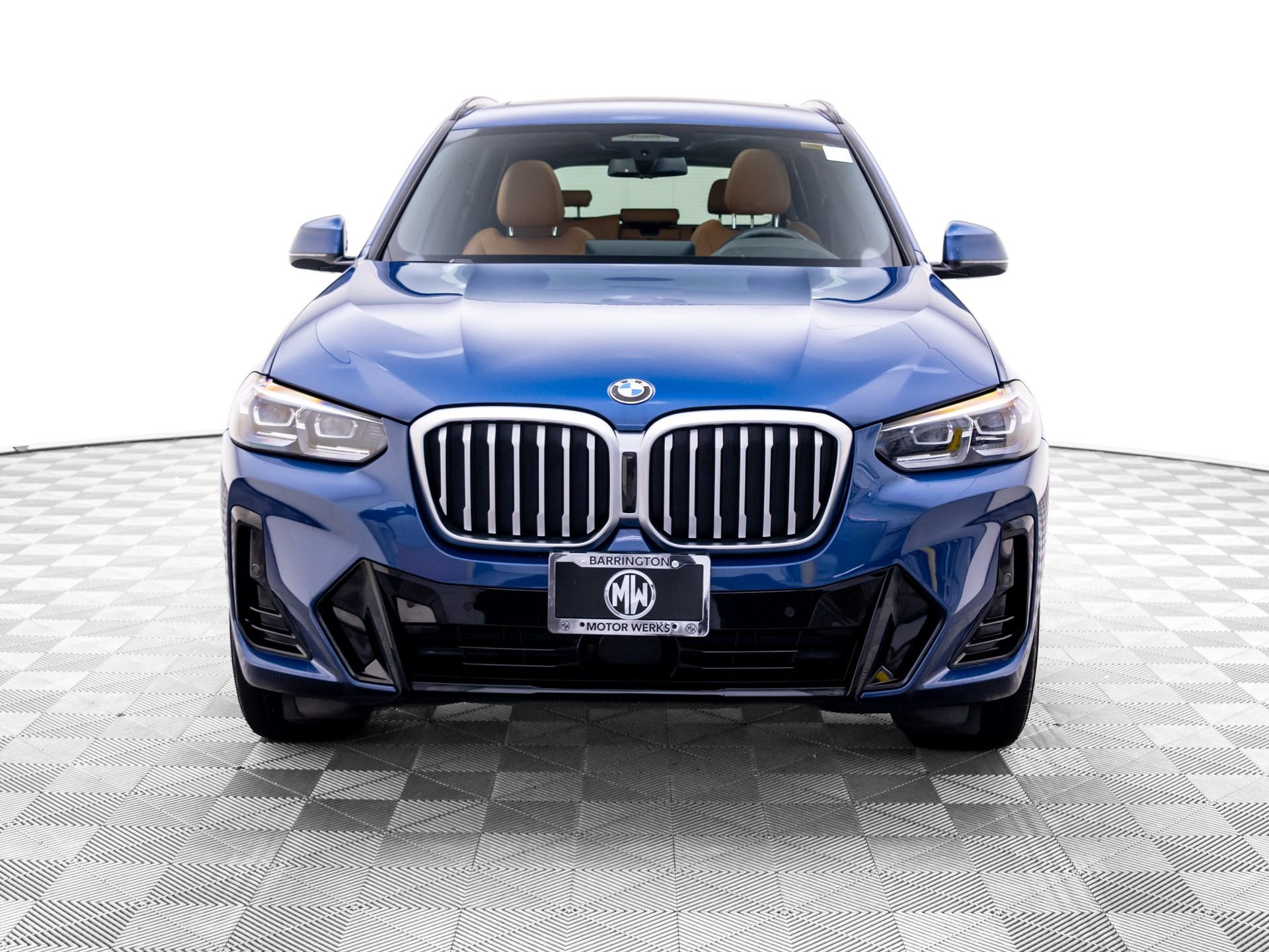 Used 2024 Blue BMW xDrive30i image 10