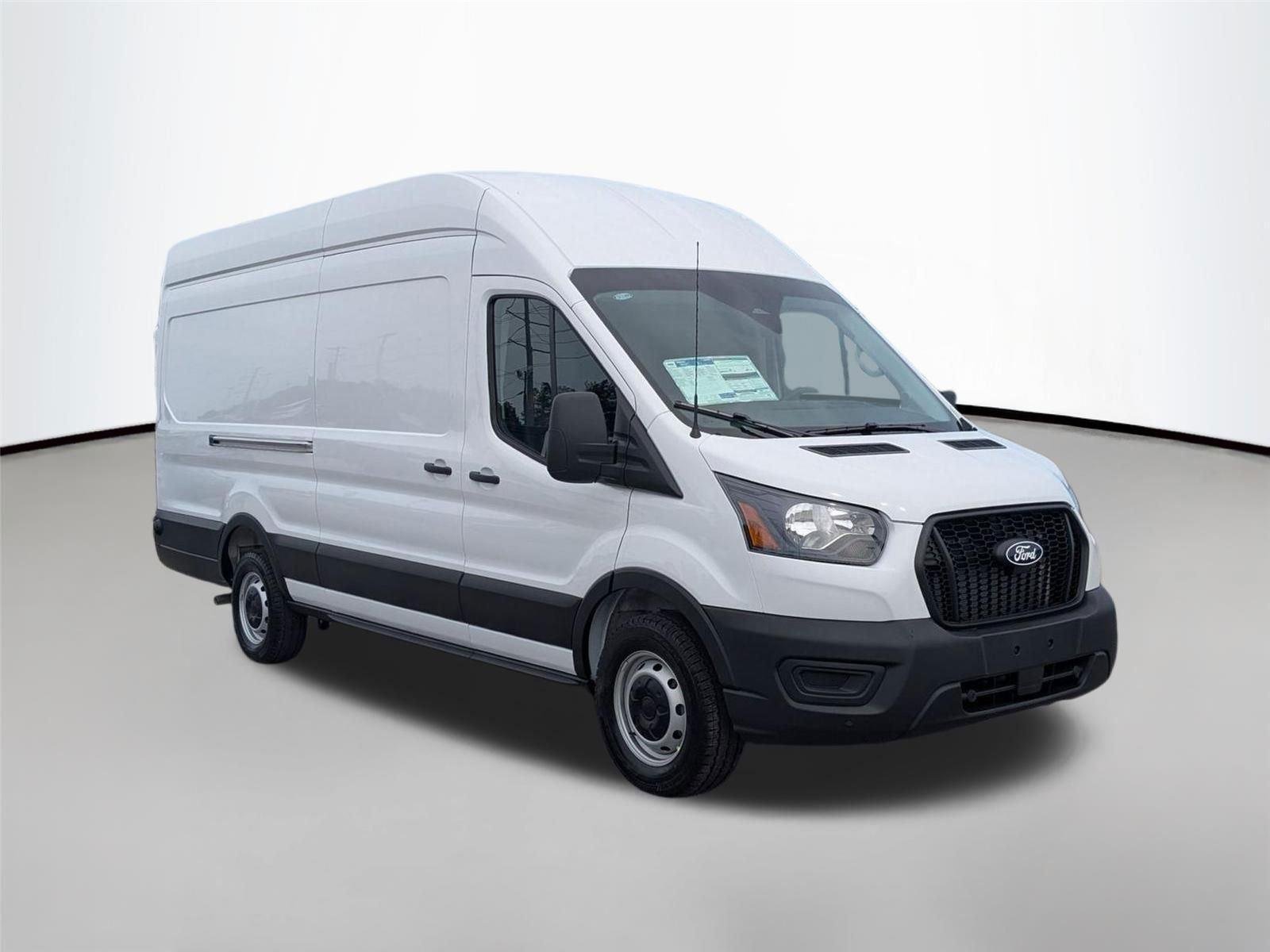 New 2026 Oxford White Ford Cargo Van image 3