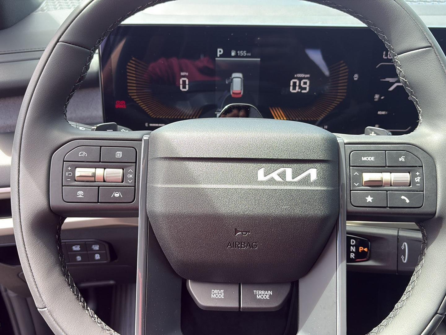 Used 2027 Ebony Black Kia S image 17