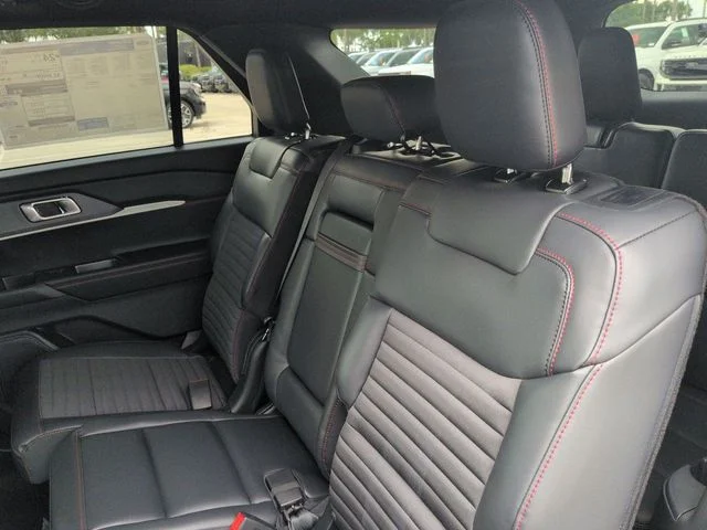 New 2026 Agate Black Metallic Ford ST-Line image 14