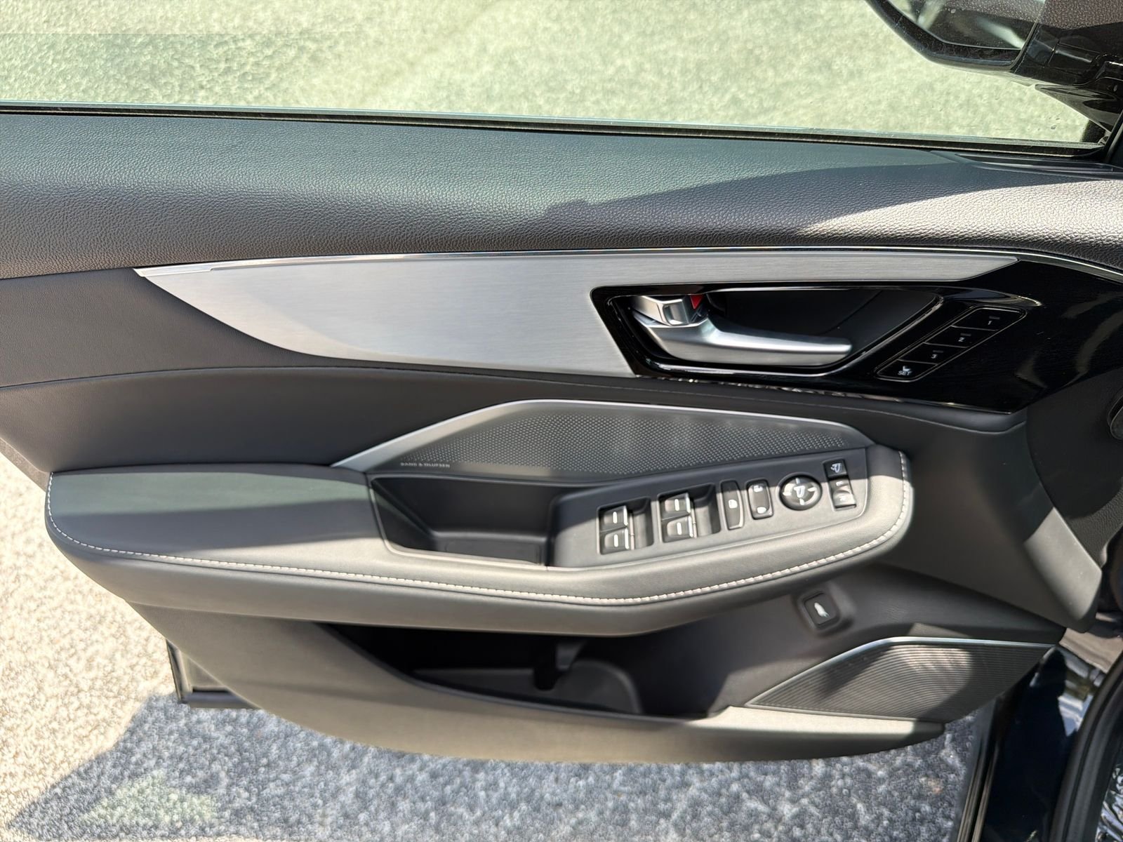 New 2026 Majestic Black Pearl Acura Technology Package image 25