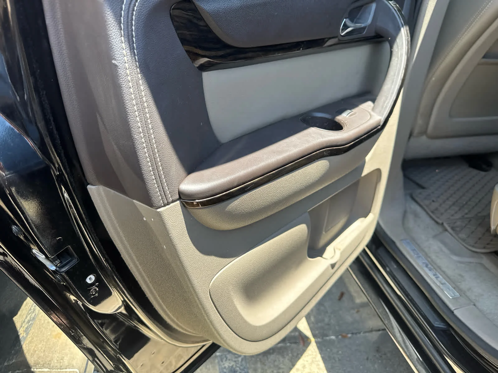 Used 2016 Ebony Twilight Metallic GMC Denali image 15