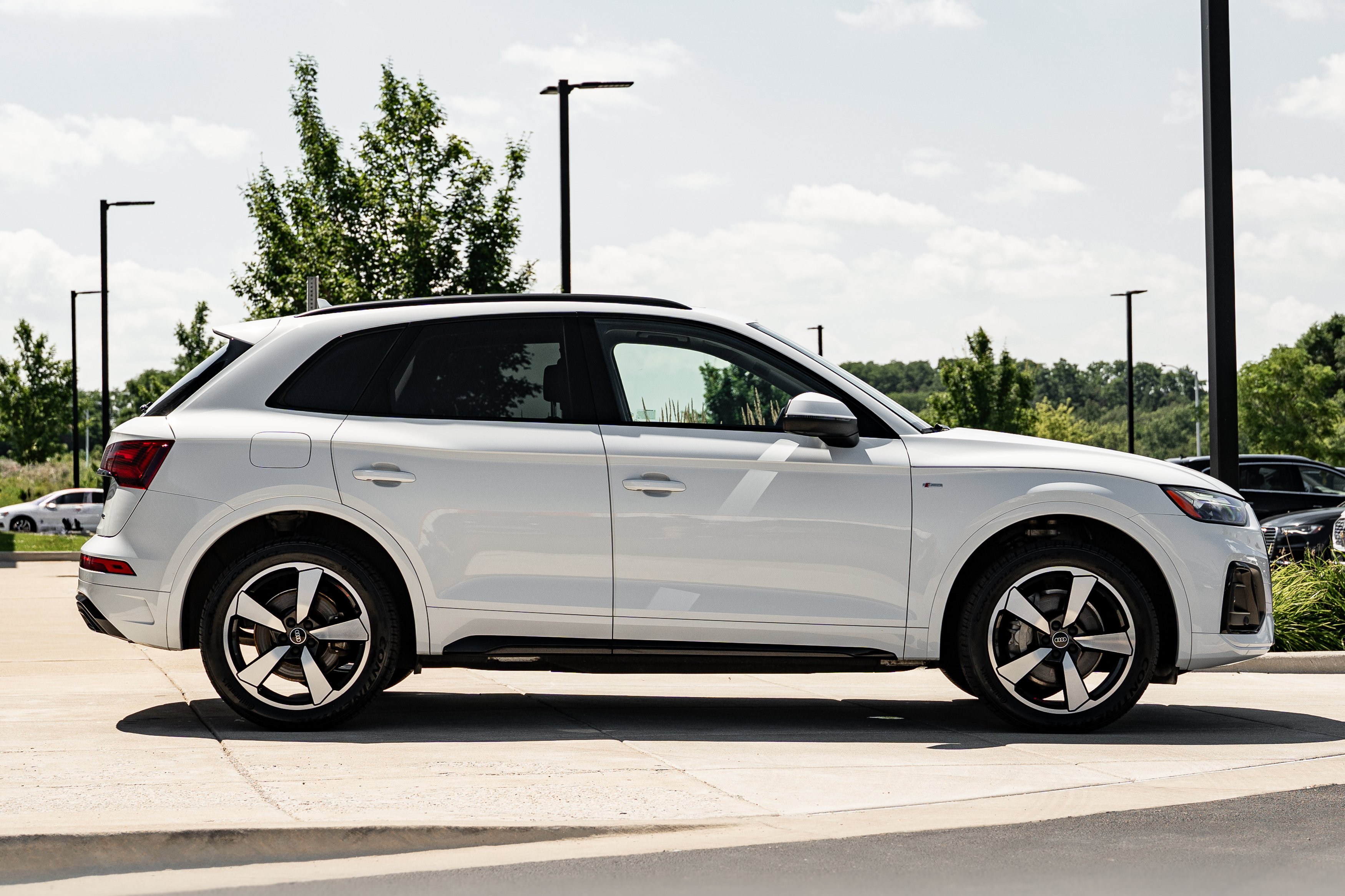 Used 2022 Glacier White Metallic Audi S line Premium Plus image 3