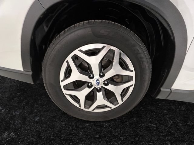 Used 2022 White Subaru Premium image 27