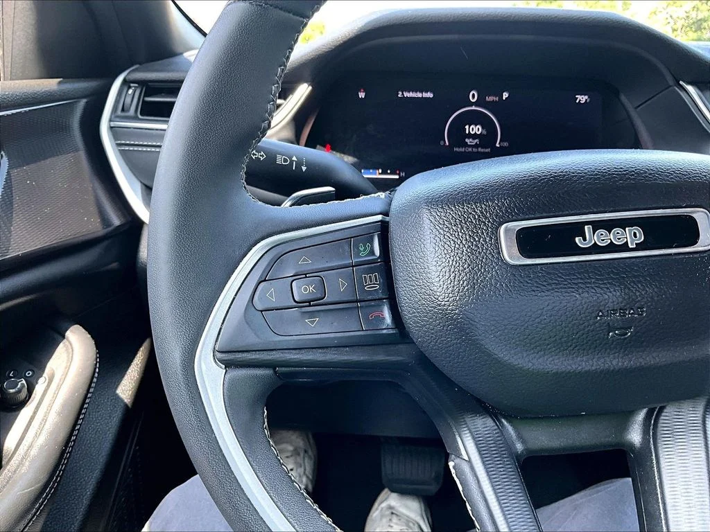 Used 2023 Gray Jeep Altitude X image 14