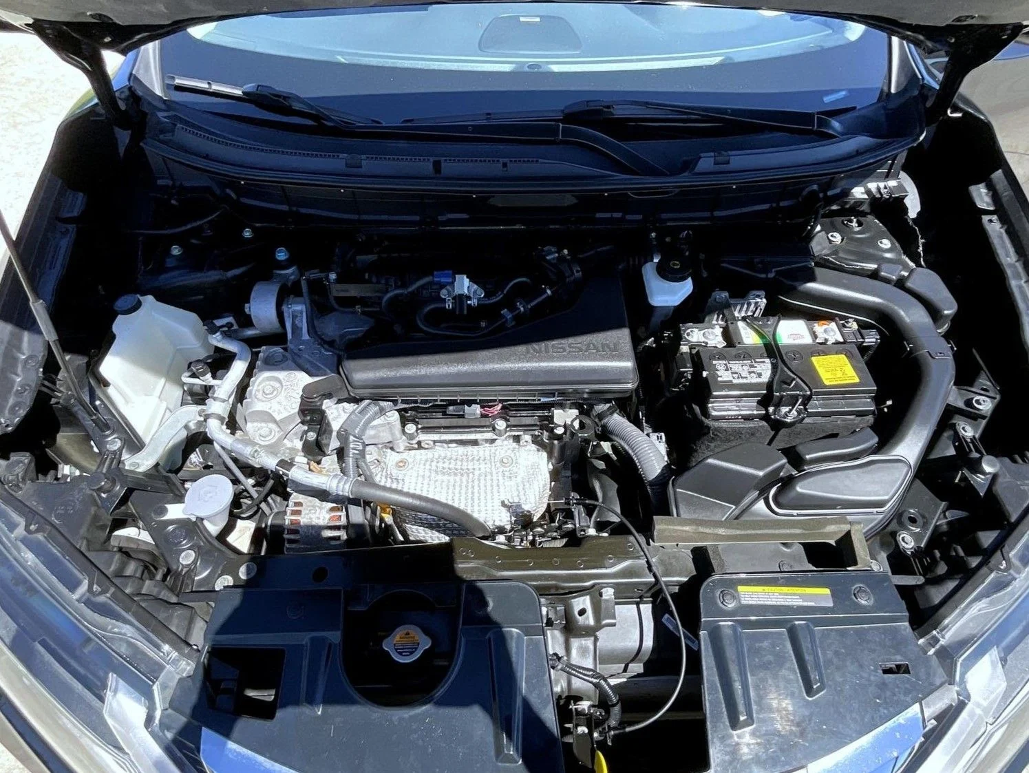 Used 2020 Black Nissan SL image 25