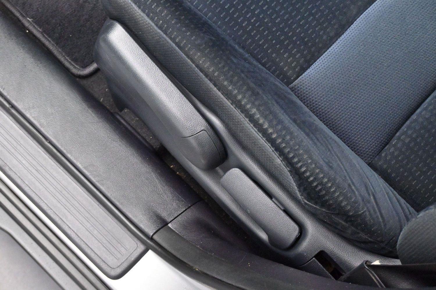 Used 2009 Alabaster Silver Metallic Honda EX image 13