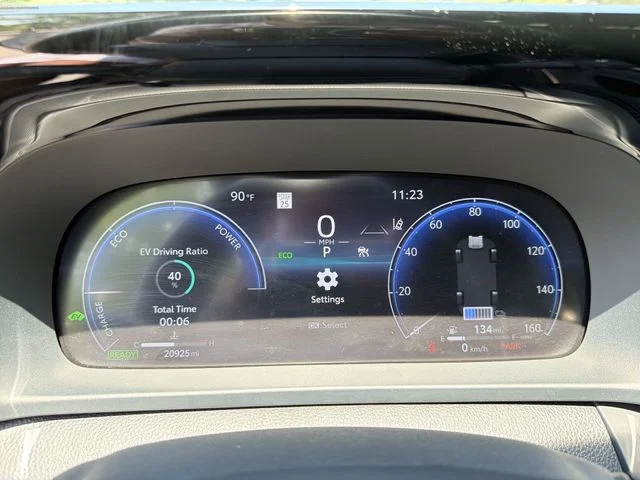 Used 2023 White Toyota XLE image 15