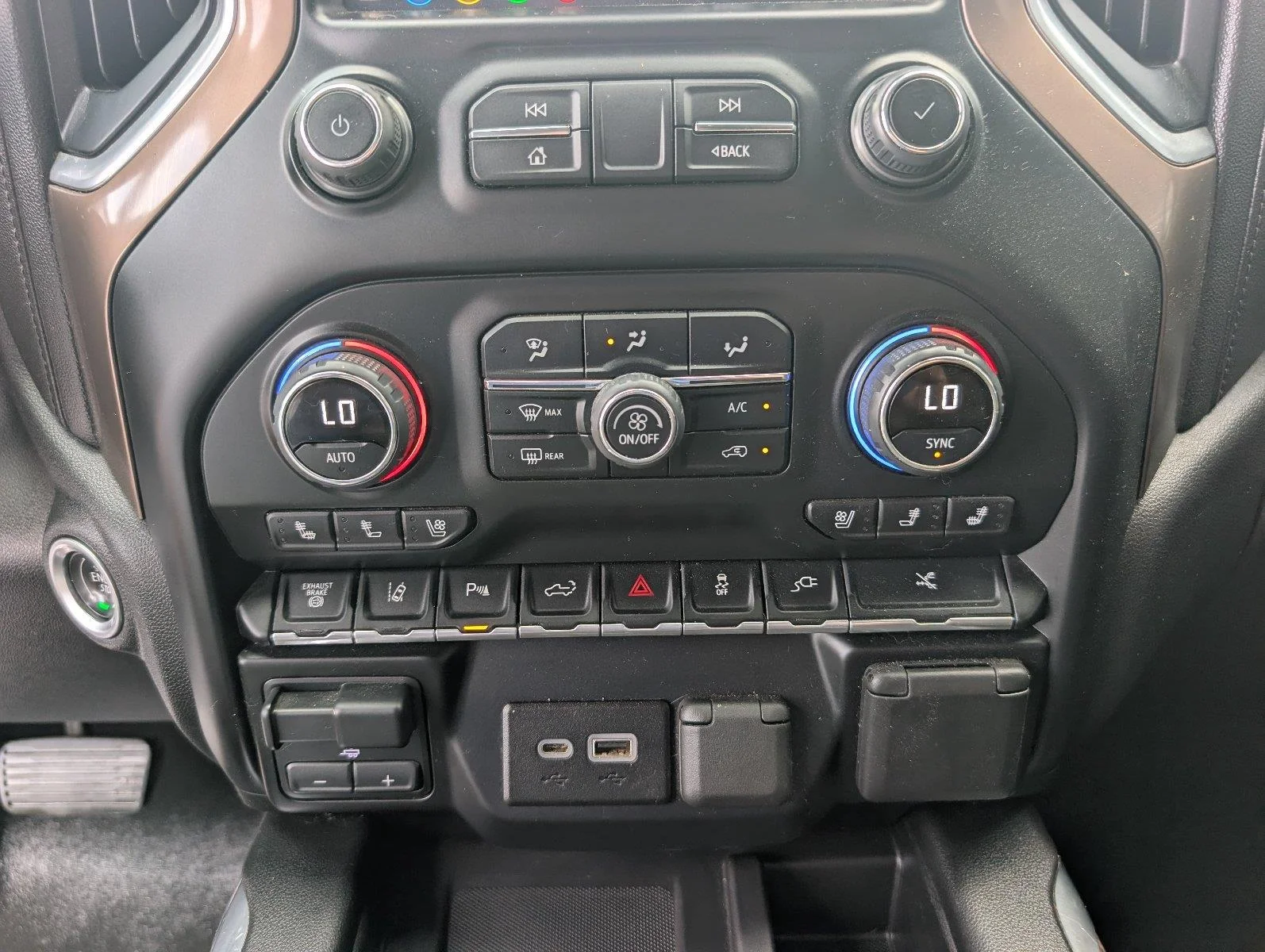 Used 2022 Mosaic Black Metallic Chevrolet High Country image 21