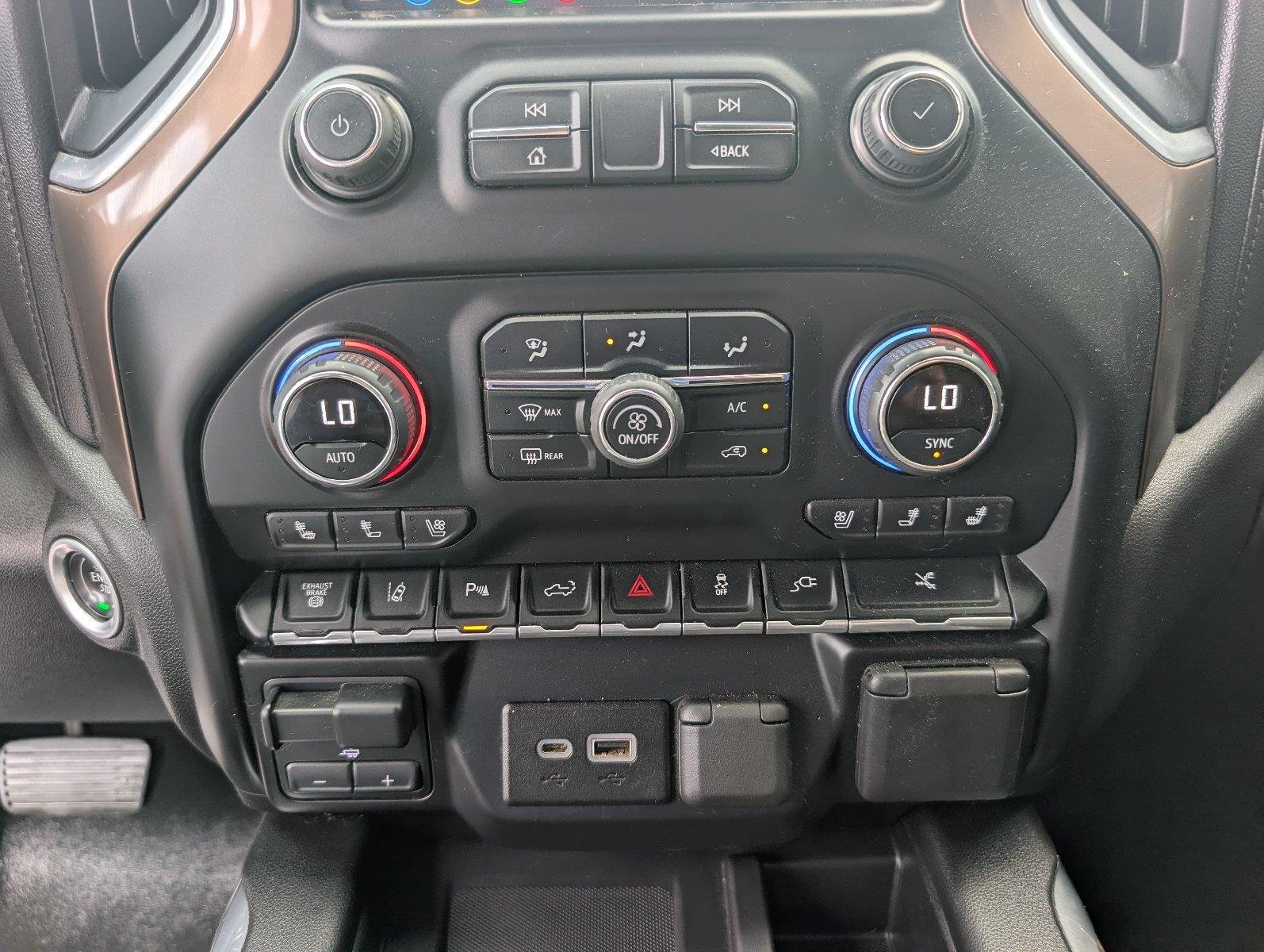 Used 2022 Mosaic Black Metallic Chevrolet High Country image 21