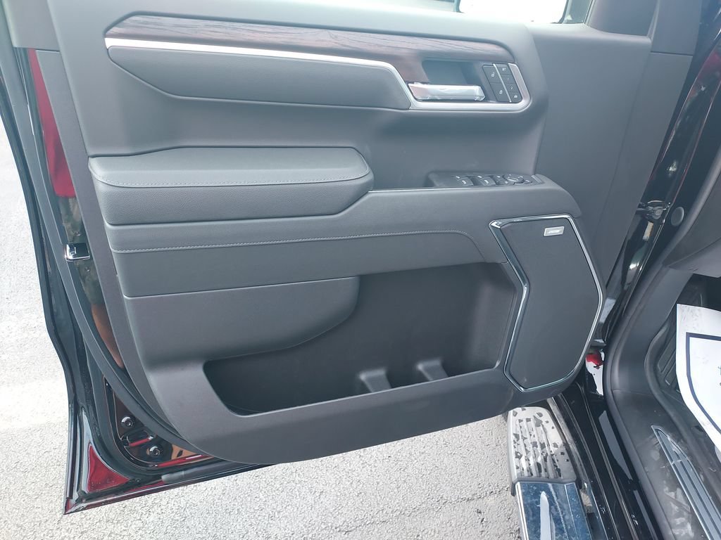 New 2026 Onyx Black GMC SLT image 12