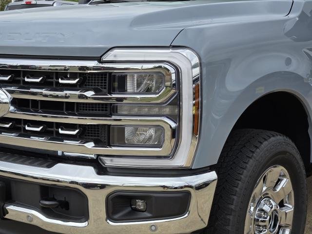 New 2026 Glacier Gray Metallic Tri-Coat Ford F-250® Lariat® image 25