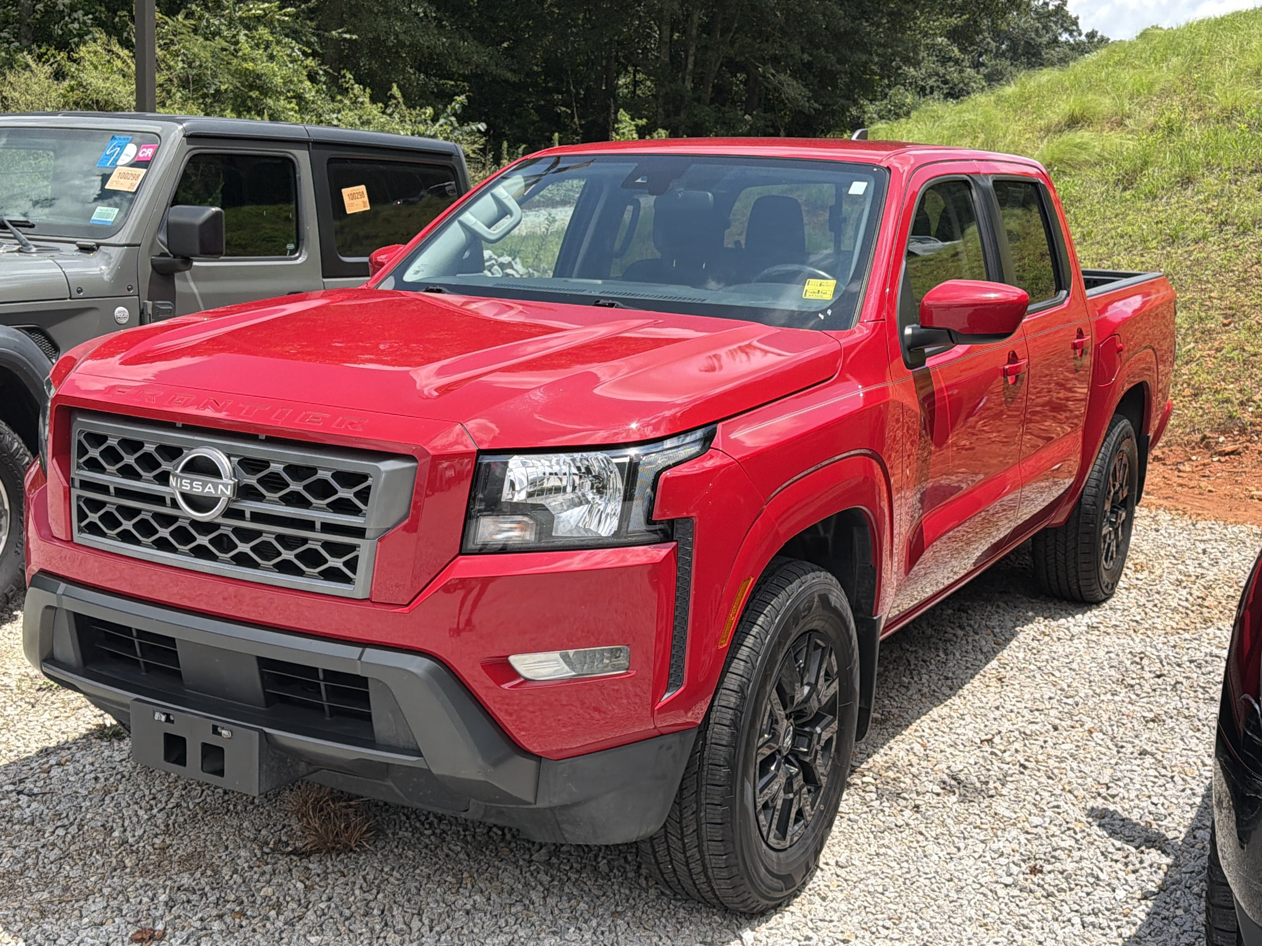 Used 2023 Red Alert Nissan SV image 3