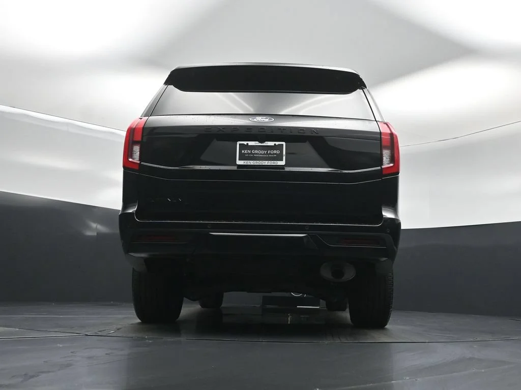 New 2027 Agate Black Metallic Ford Platinum image 48