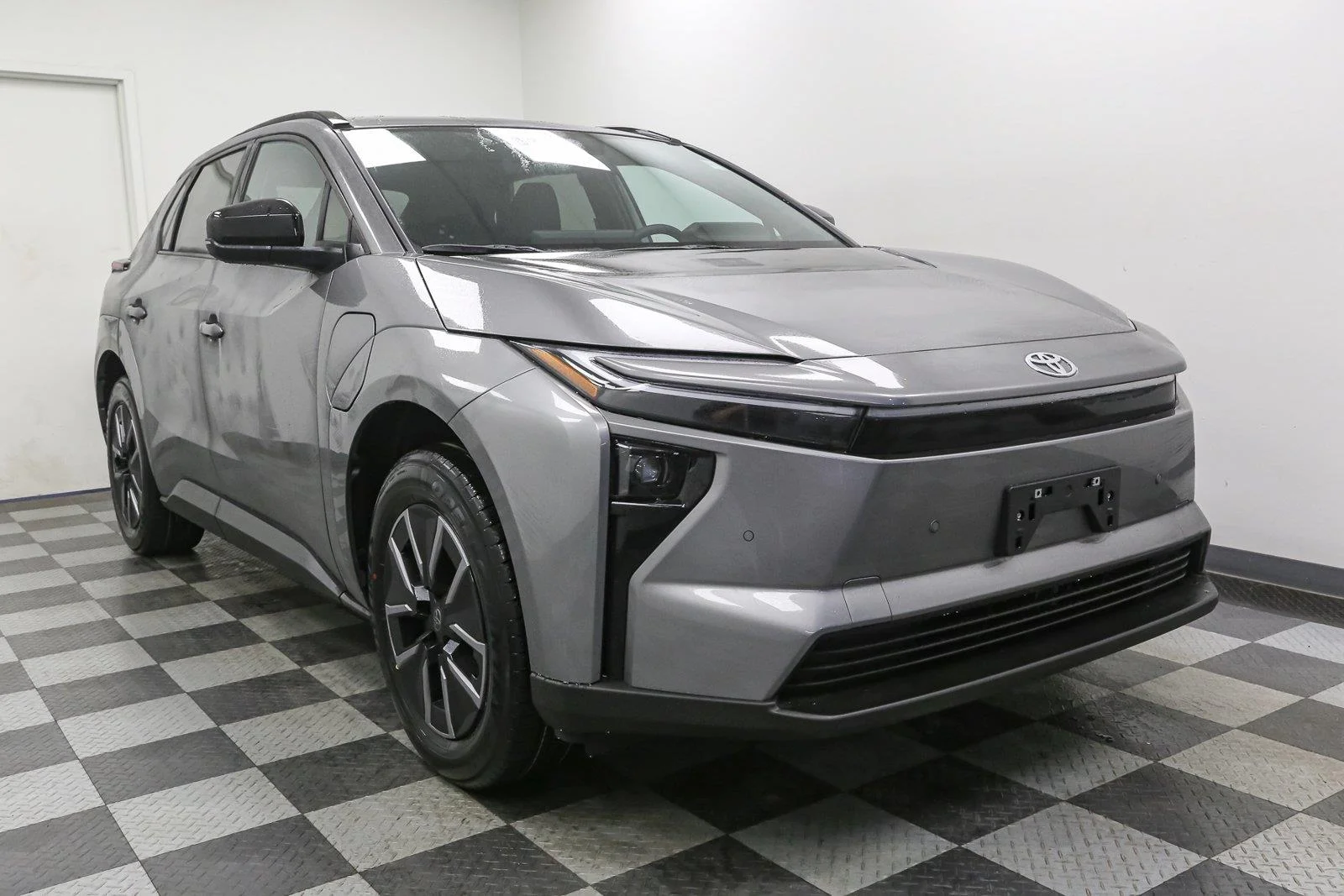 New 2026 Heavy Metal [extra_cost_color] Toyota XLE image 2