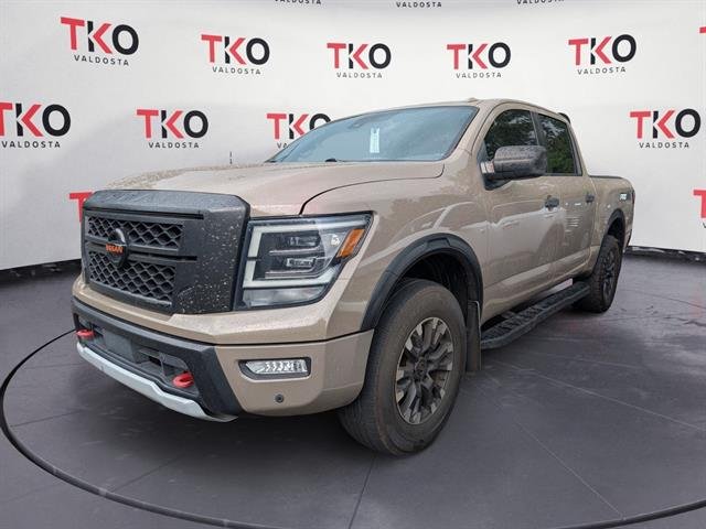 Used 2021  Nissan PRO-4X image 4