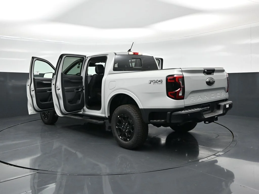New 2026 Avalanche Ford Lariat image 31