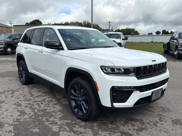 New 2026 Bright White Clear-Coat Exterior Paint Jeep  image 2
