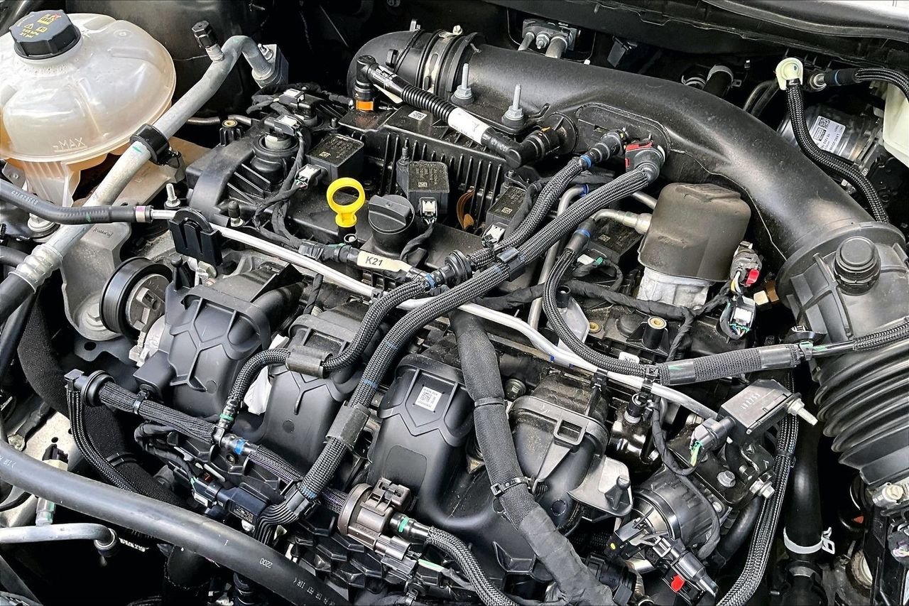 Used 2020 Gray Ford SEL image 30