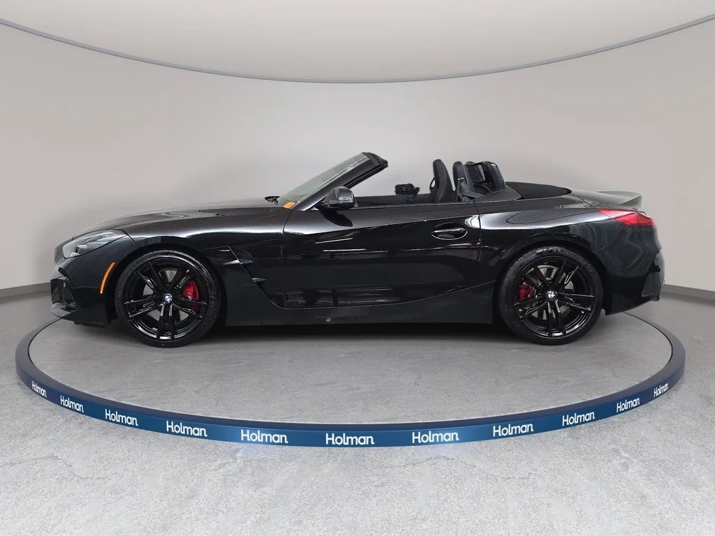 Used 2023 Black Sapphire Metallic BMW sDrive M40i image 9