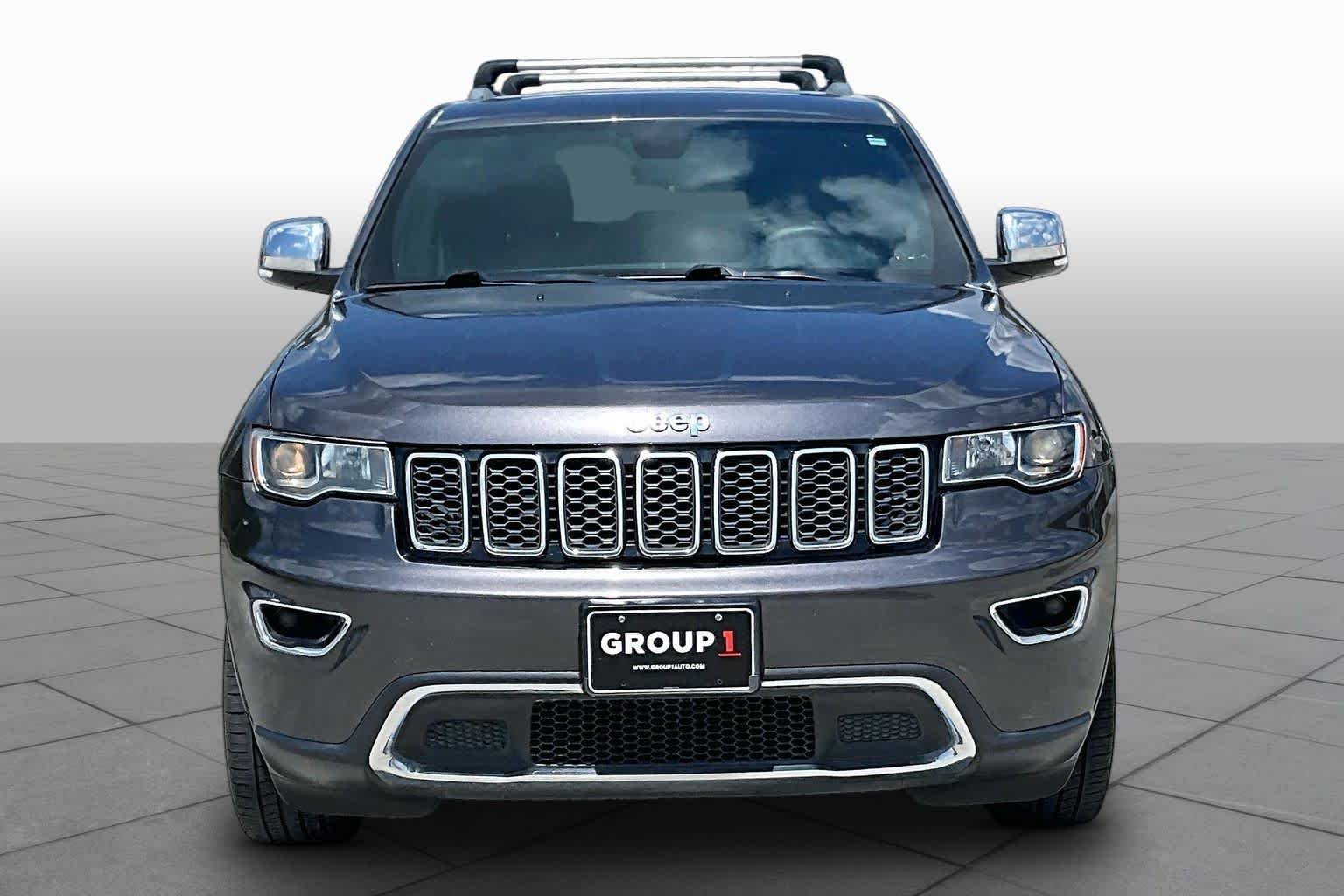 Used 2018 Granite Crystal Metallic Clearcoat Jeep Limited image 3