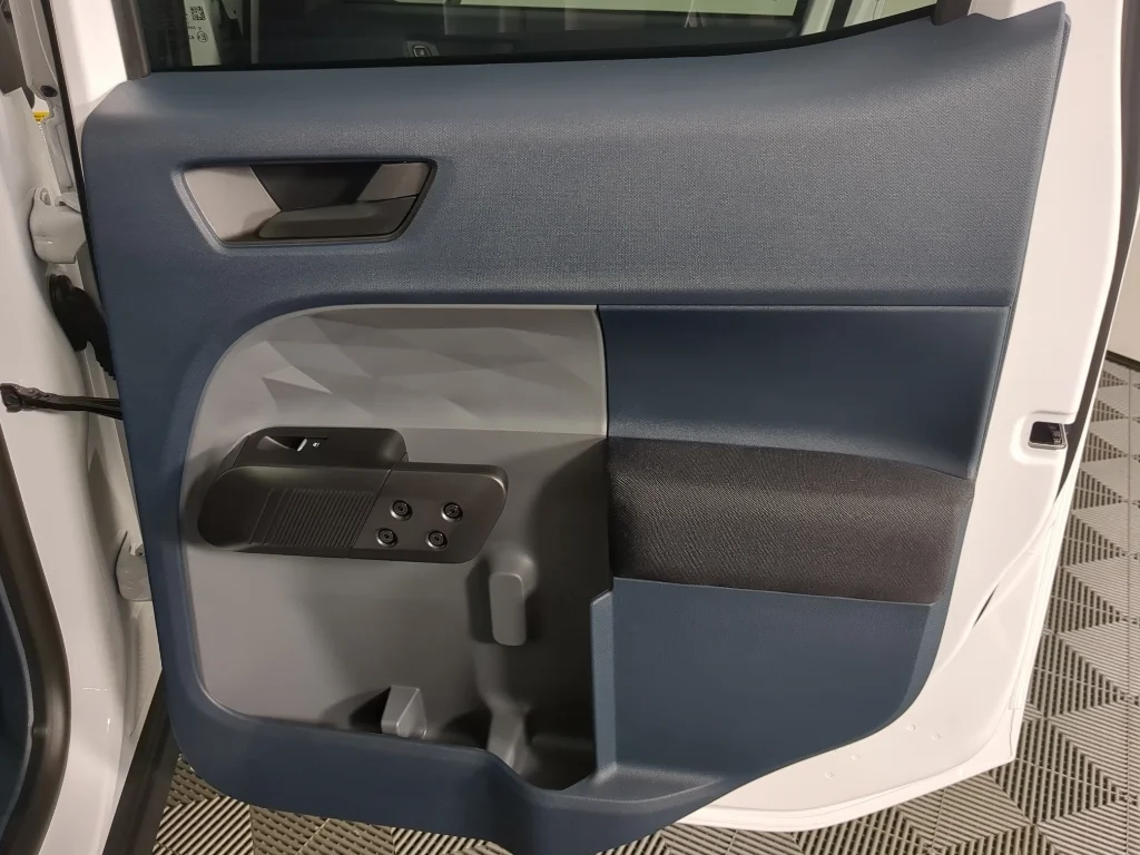 New 2026 Oxford White Ford XL image 24