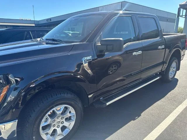 Used 2025 Black Ford XLT image 2