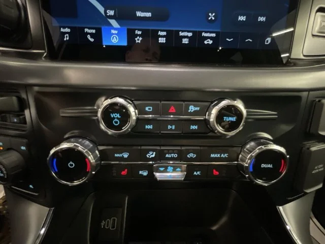 New 2026 Oxford White Ford XLT image 19