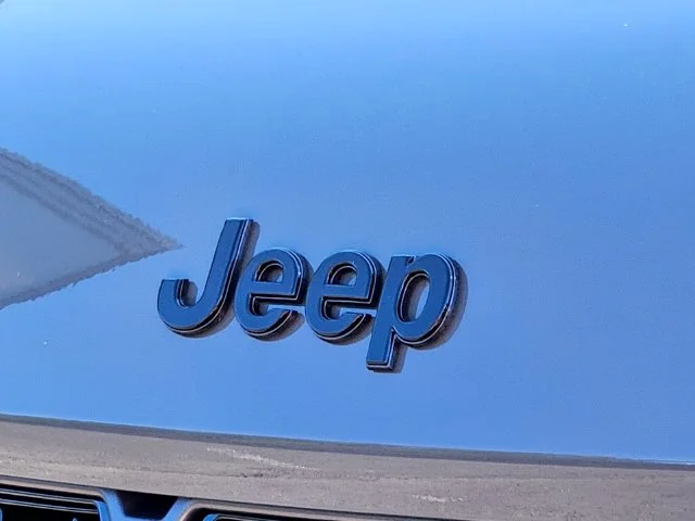 New 2027 Sting-Gray Clear-Coat Paint Jeep Limited Reserve image 35